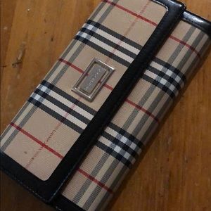 Burberry wallet